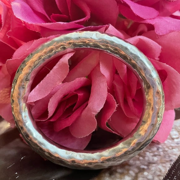 Silpada Oval Hammered Sterling Bangle Bracelet B1117 - Picture 2 of 16